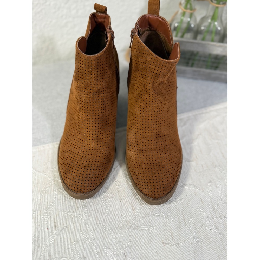 Jore Kayla Brown Perforated Ankle Boots Womens 8M Cognac Block Heel Booties